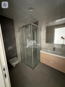 Spacious apartment in Empire Square Image 11