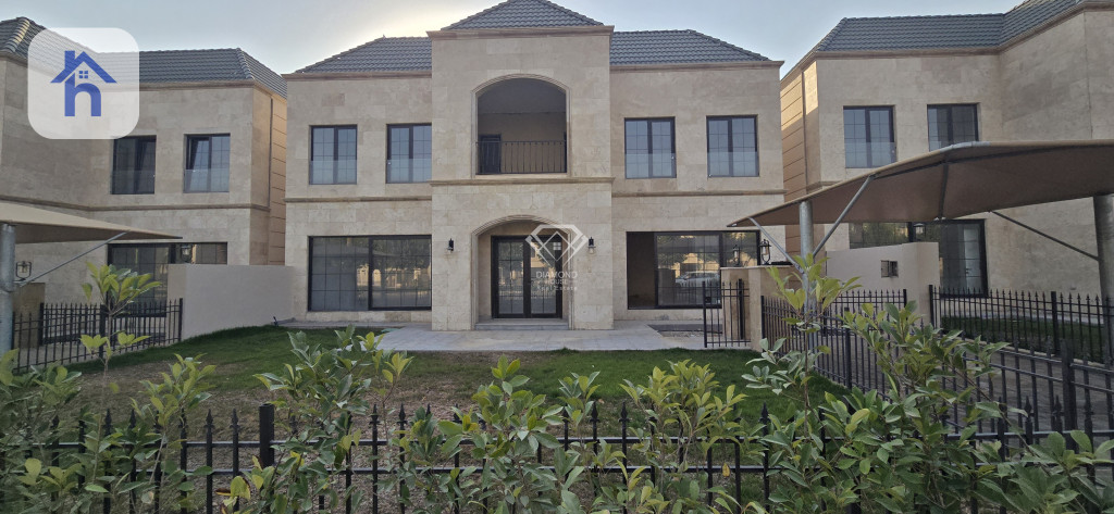 Spacious house for sale in Spanish Village 2 Resim 2