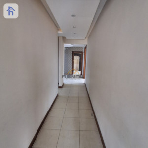 Elegant 3-Bedroom Apartment image 10