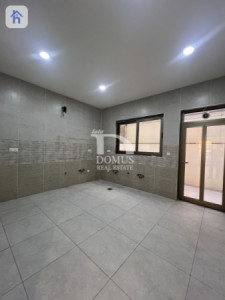 Modern 5-Bedroom Residence in Aram city Image 7