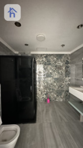 Corner Apartment Image 7