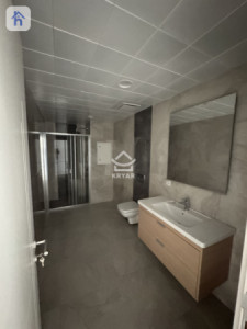 Large 4-Bedroom Apartment For Rent Image 8