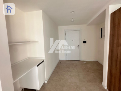 Modern Apartment in Empire Wings Image 4