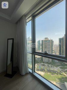 Modern 2-Bed Apartment in Empire Wings Image 12
