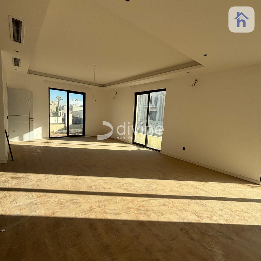 Luxurious House with Stunning Views Resim 2