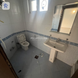 Spacious Villa in Empire Royal with 5 Bedrooms image 24