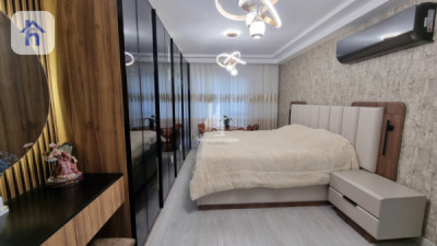 شقة عصرية بثلاث غرف نوم صورة 7