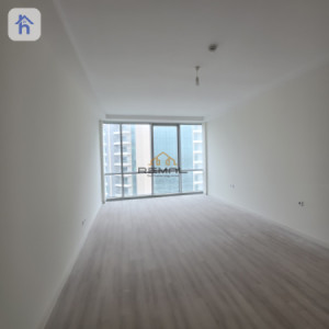 Modern 2-Bedroom Apartment in Empire Square image 5