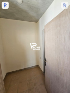 Spacious Apartment on 9th Floor Image 11