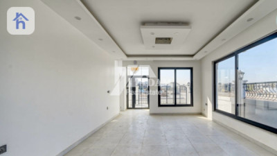 Cozy 4 bedroom House Image 4