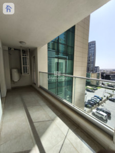Elegant Apartment in Prime Location Image 7