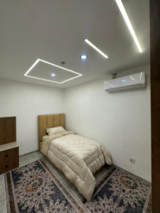 Modern Apartment with 4 Bedrooms Image 7