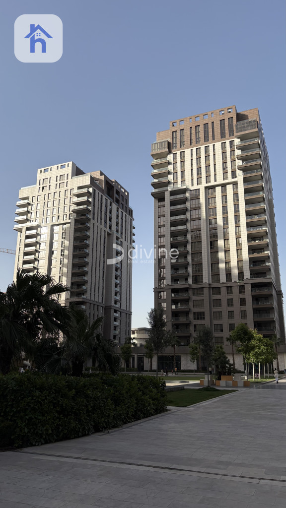 Modern Apartment in Prime Location Image 3