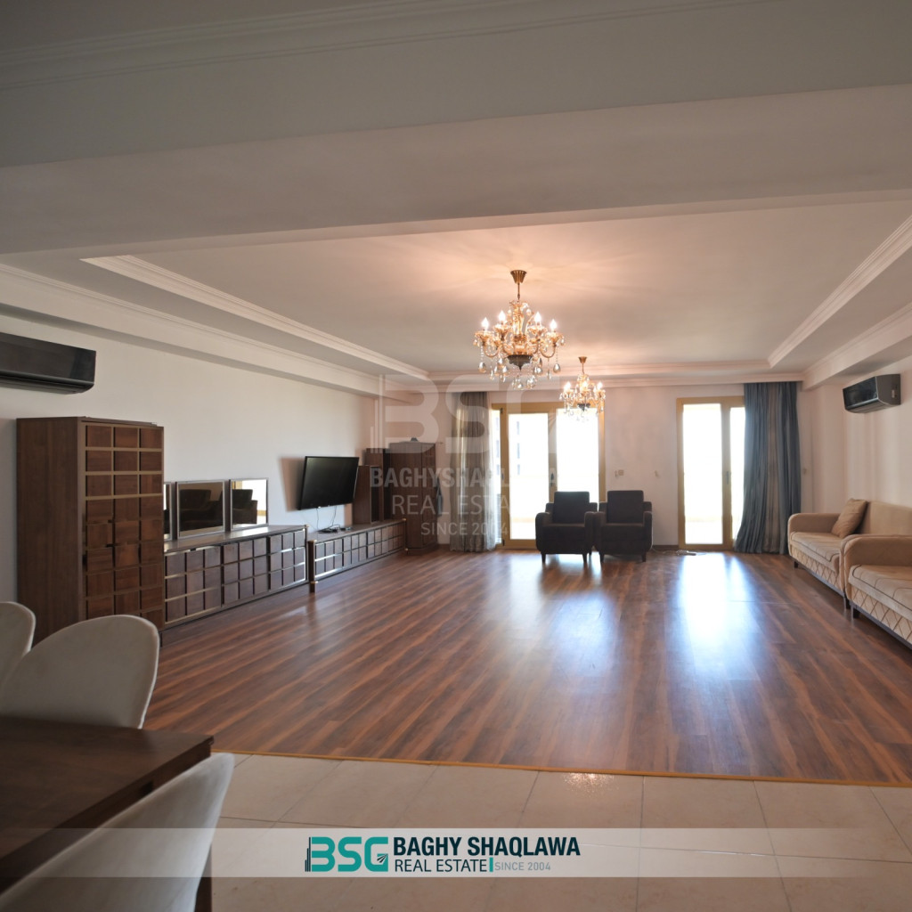 Spacious Apartment with Stunning Views