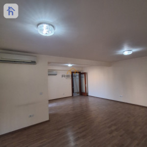 Spacious Apartment Empire Royal image 4