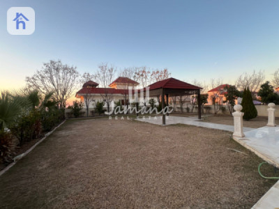 Luxurious Residence with Numerous Bedrooms Image 15