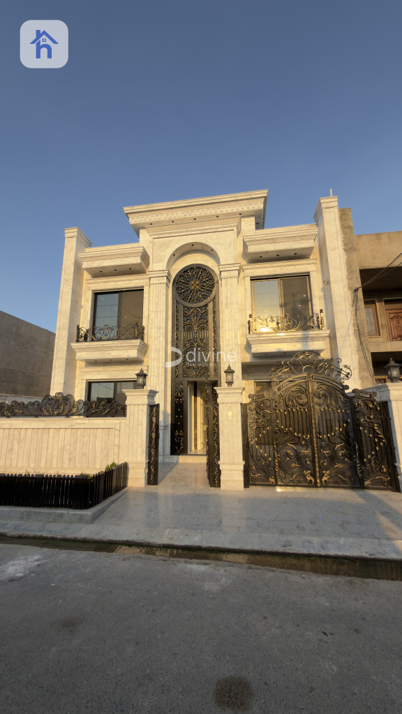Spacious Home with Six Bedrooms Resim 36