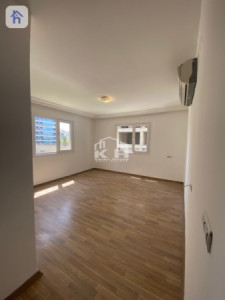 Spacious 3 Bedroom Apartment for Rent Image 5