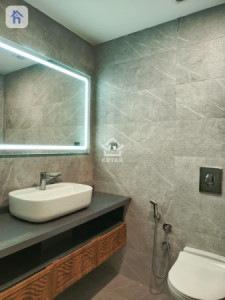 شوقەیەکی ئارام و یەک ژووری نوستن لە سکای تاوەرز وێنە 11