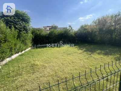 House Opposite Garden image 10