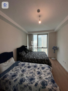 Modern Apartment in Empire Wings Image 14