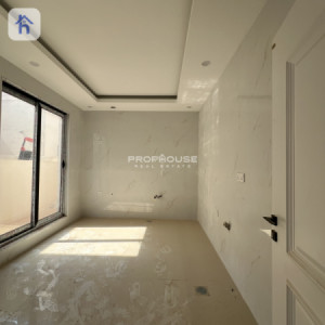Spacious Family Home in Great Location image 6