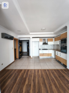 Cozy Apartment in Prime Location image 1
