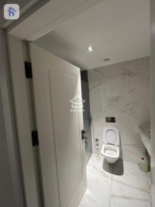 Elegant 1BR Apartment in Prime Location image 4