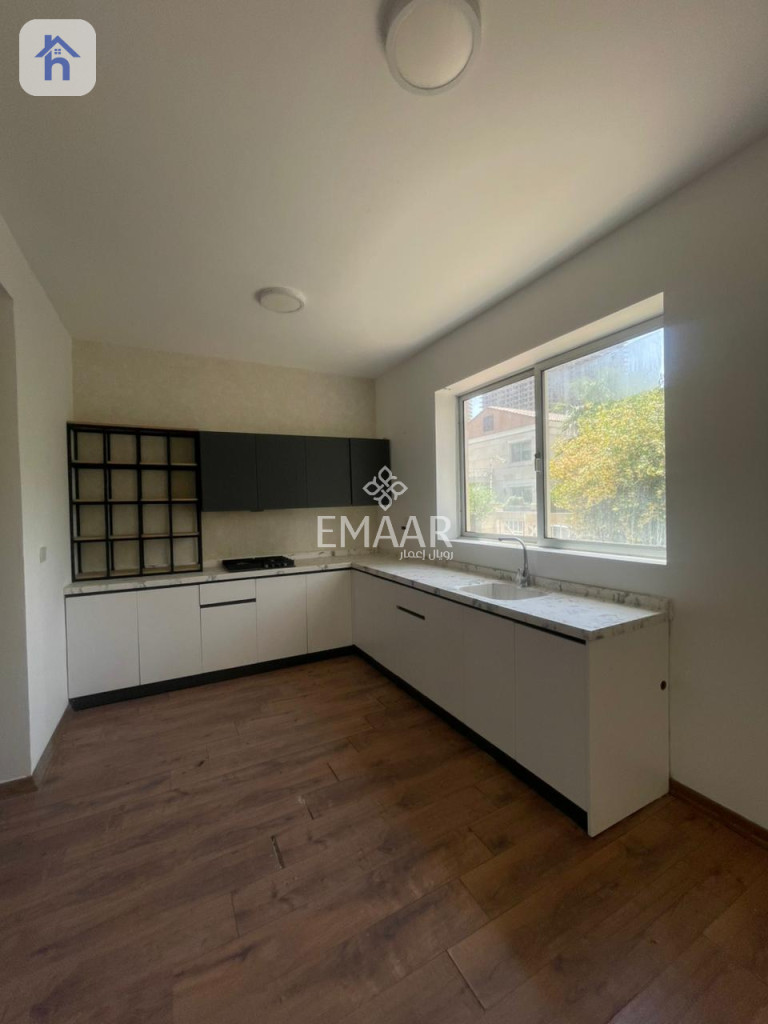 Spacious House in English Village