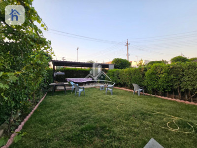 House Opposite Garden image 3