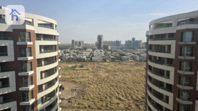 Modern Apartment Image 15