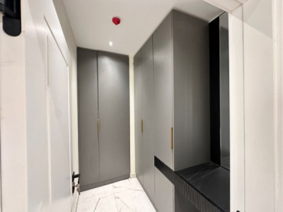 Modern 4 BR Apartment in Prime Location Image 16