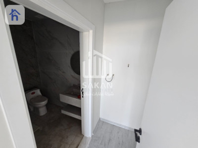 Spacious Apartment with 3 Bedrooms image 5