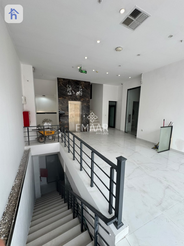 Commercial Property (250m²) Image 2