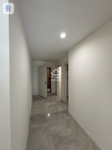 2 Bedroom Apartment in Empire Square Image 5