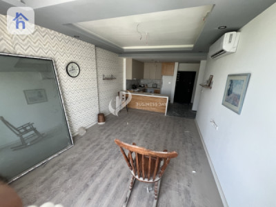 Modern 2-Bedroom Apartment image 2