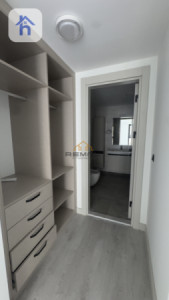 Sleek apartment with 2 bedrooms image 10