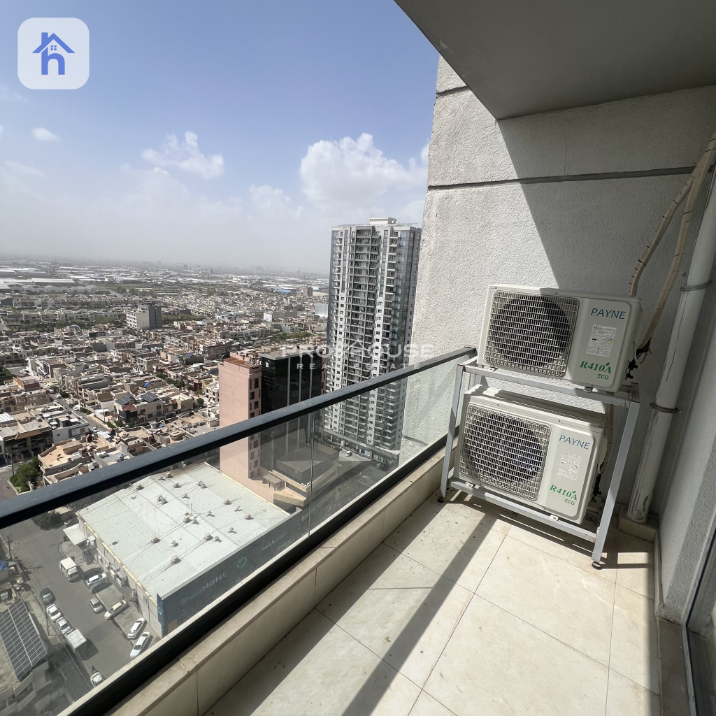 Modern Apartment in Rena Towers Image 9
