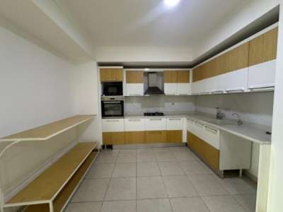 Modern Apartment in Roya Tower Image 3