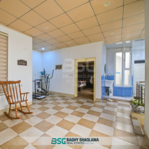 Cozy Three-Bedroom House image 8