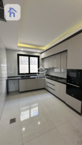 Spacious House with 4 Bedrooms Resim 6