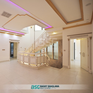 Spacious Family Home with Modern Design Image 15