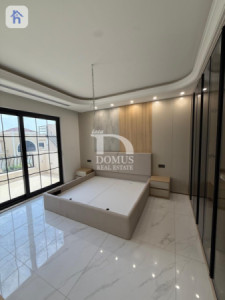 Luxurious Villa with 6 Bedrooms Image 33