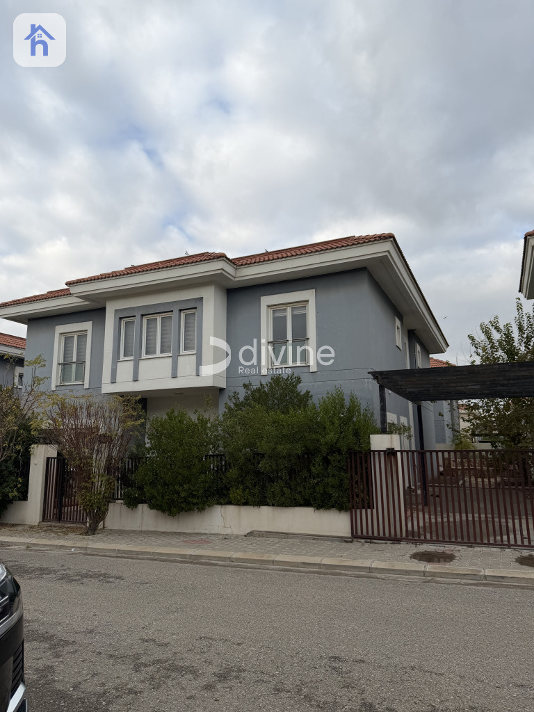 منزل واسع بـ 4 غرف نوم في أربيل