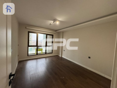 Modern Apartment image 8