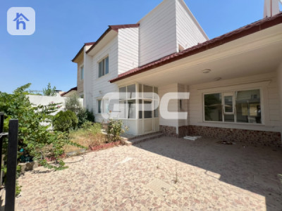 Spacious 4 Bedroom House in Italian Village 2 image 2