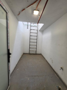 Corner Showroom image 20