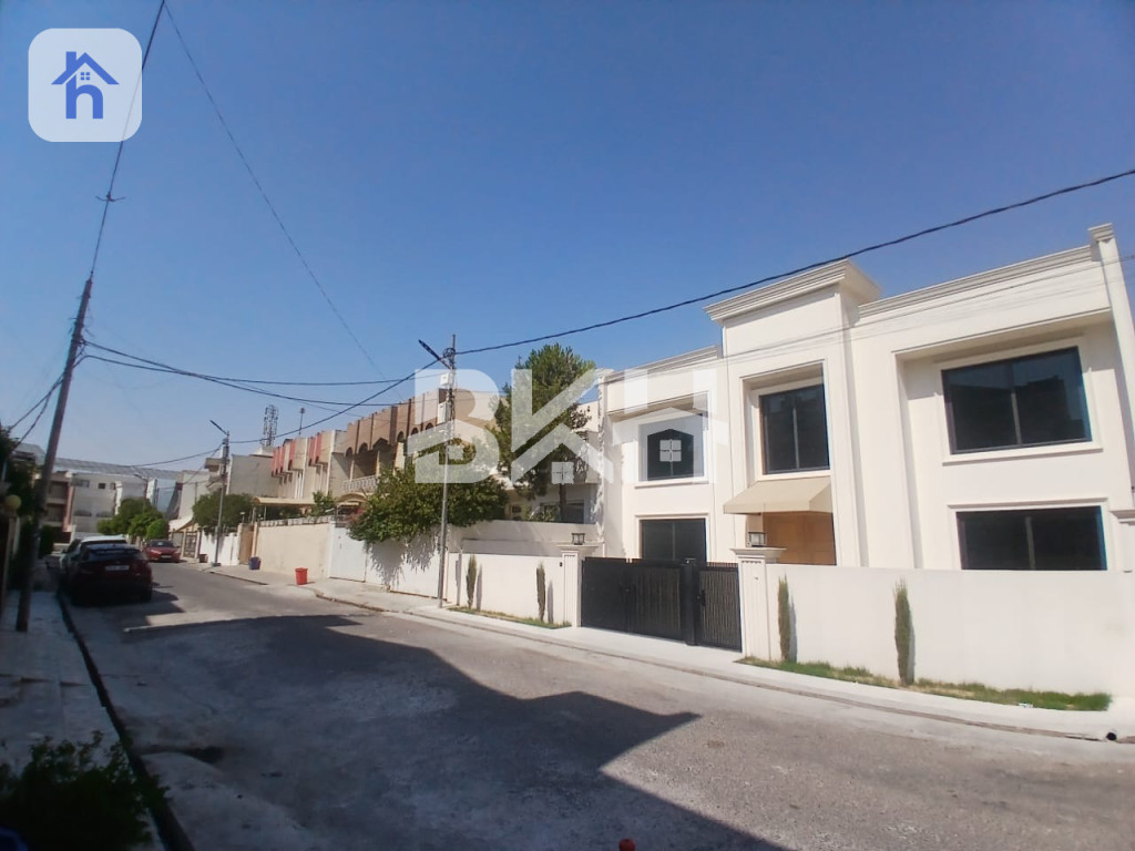 Luxury House Image 6