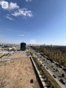 ئۆفیسێکی مۆدێرن دوو ژووری لەخۆدەگرێت image 13