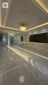 Spacious Home with Six Bedrooms image 9